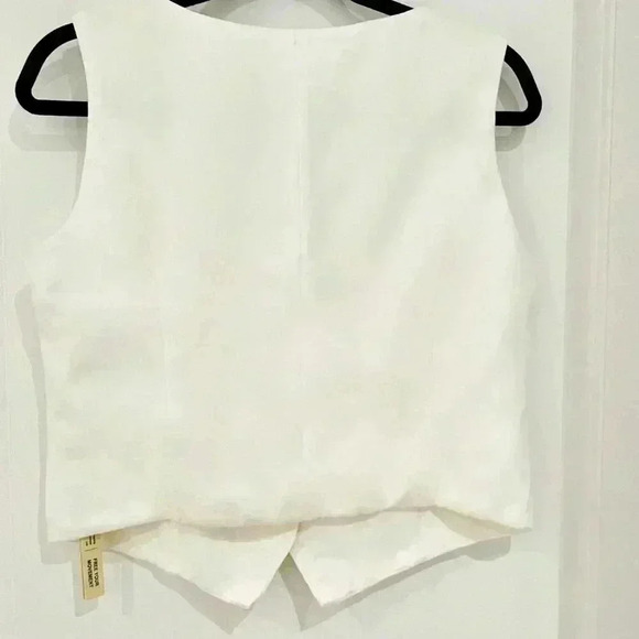 *NWT* OGLmove Square Neck Cropped  Waistcoat - Size Large - White - Picture 3 of 13
